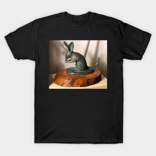 Bilby - sculpture by Avril Thomas - South Australian Artist T-Shirt